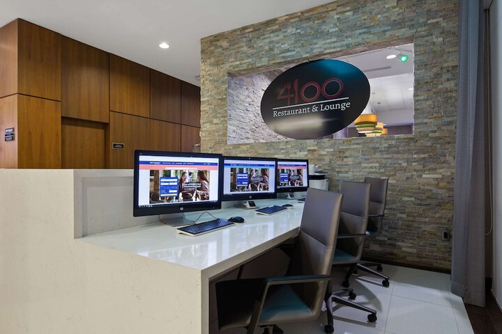 Business Center 22 of 22