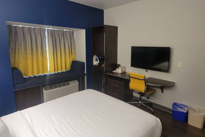 Room 36 of 54