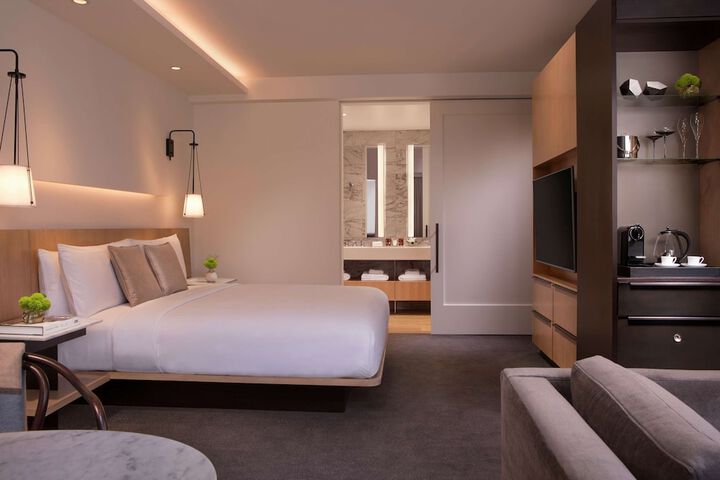 Room 49 of 122
