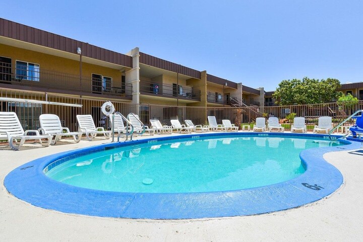 Pool 6 of 36
