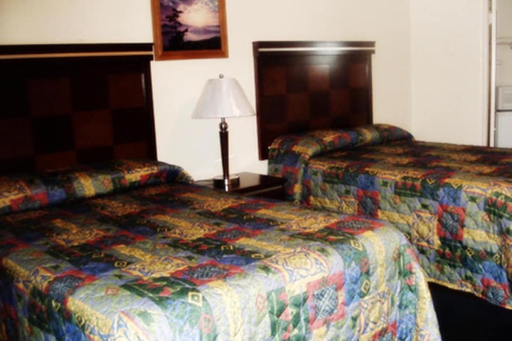 Room 7 of 28