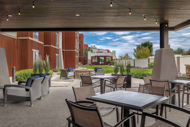 Terrace/Patio 43 of 45