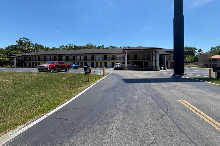 Travelodge by Wyndham Alachua