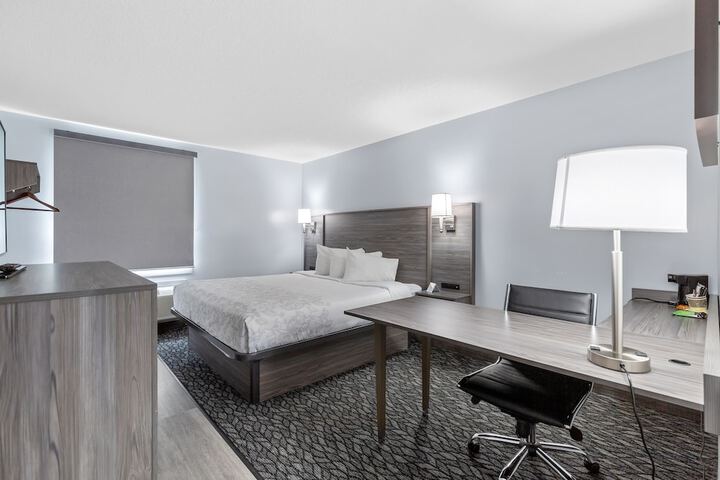 Room 12 of 30
