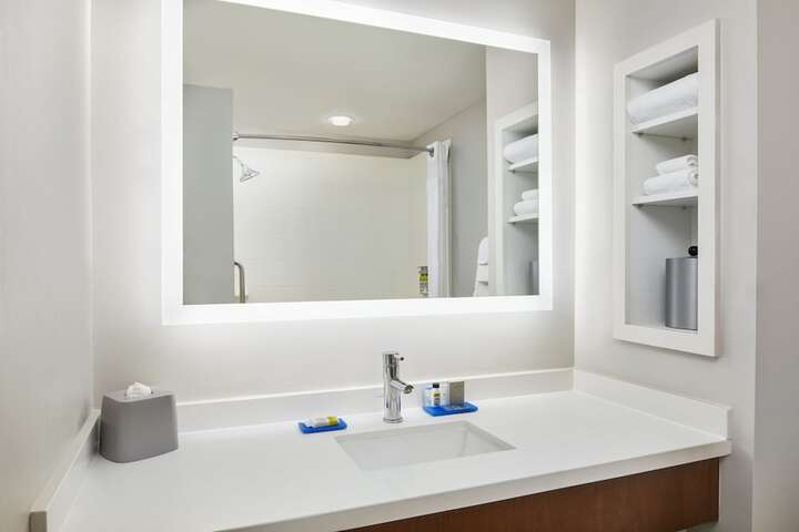 Room 8 of 23