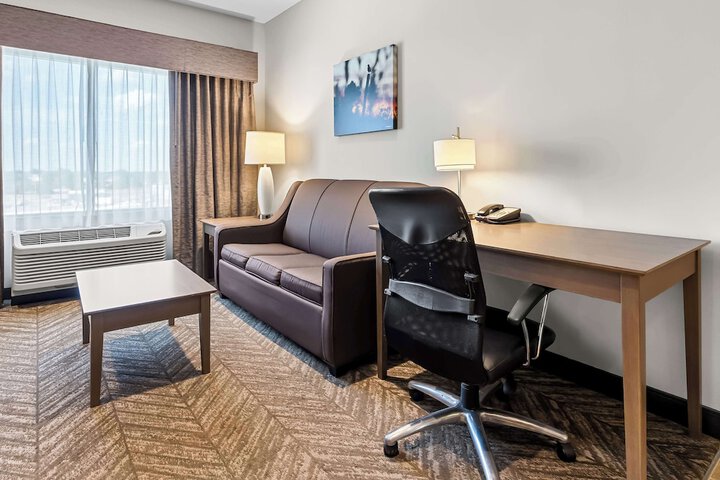 Room 30 of 39
