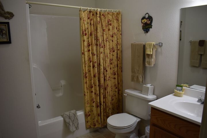 Room 161 of 238