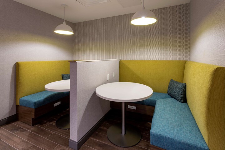 Business Center 29 of 30