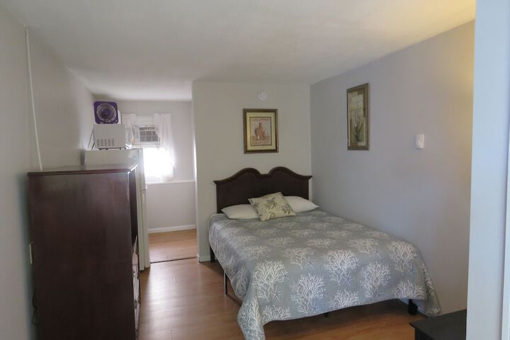 Room 32 of 77