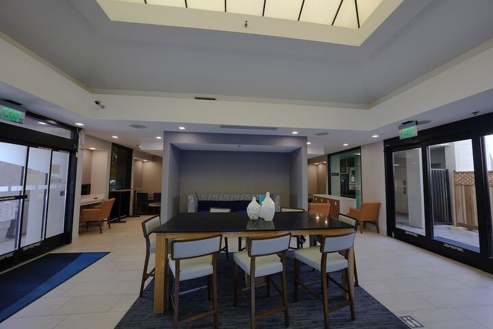 Hotel 2 of 65