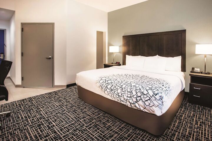 Room 18 of 30