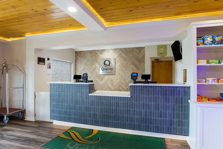 Quality Inn & Suites Pearl - Jackson
