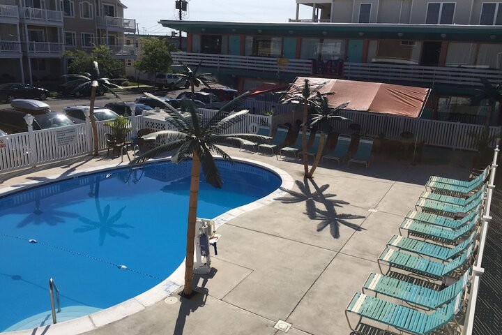 Pool 9 of 30