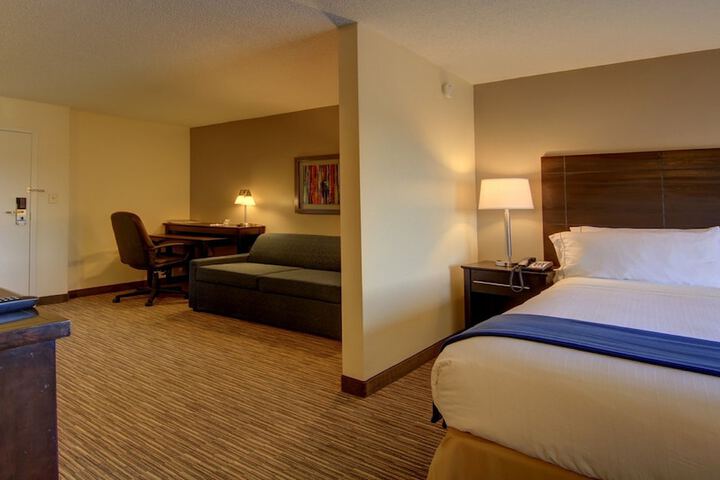 Room 21 of 53