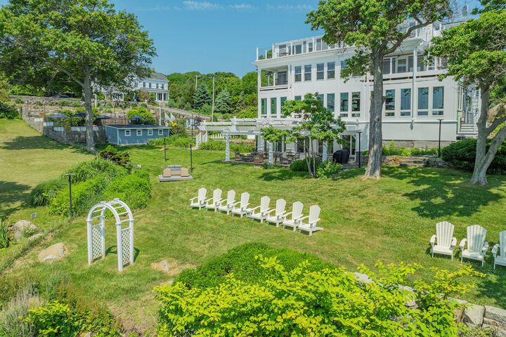 The Yankee Clipper Inn