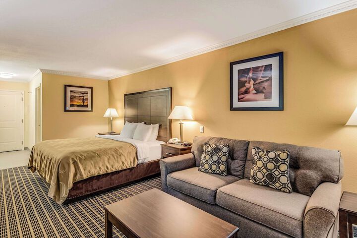Room 36 of 60