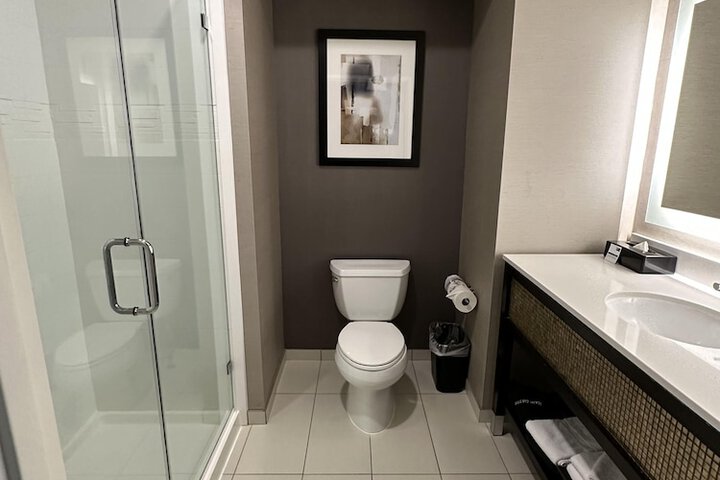 Holiday Inn Express & Suites Anaheim Resort Area by IHG