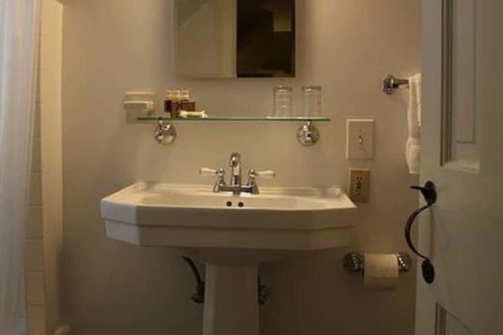 Room 80 of 124