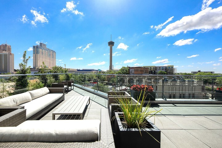 Terrace/Patio 69 of 71