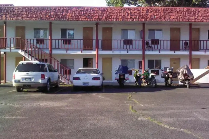 BUDGET INN DARBY