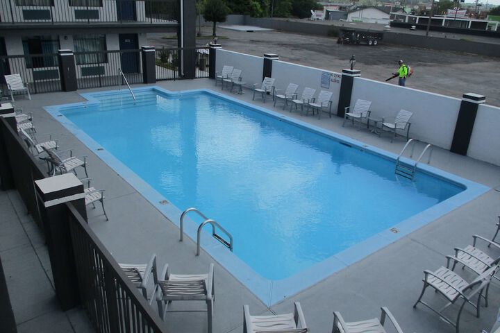 Pool 5 of 37