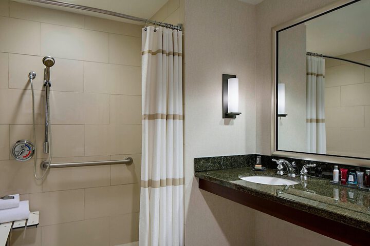Room 26 of 53