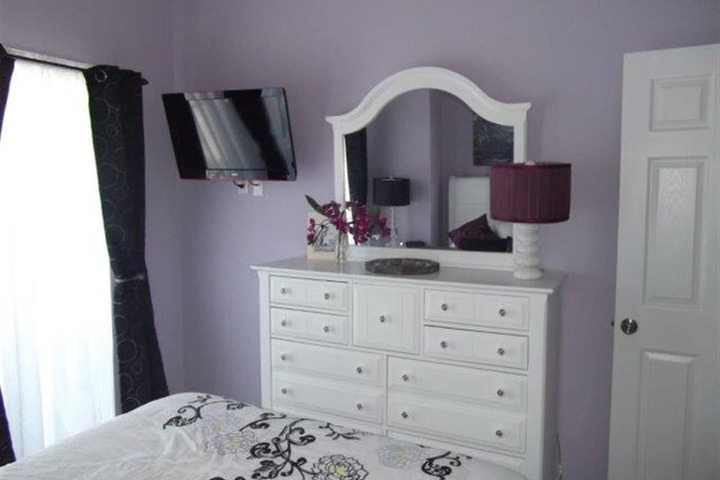 Room 11 of 25