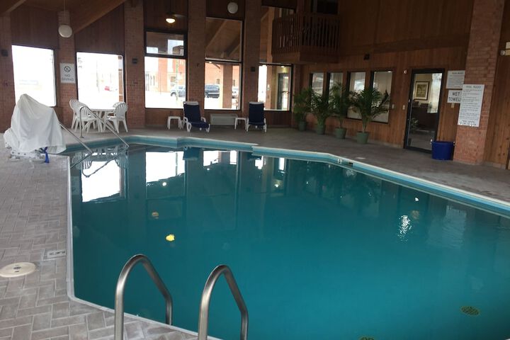Pool 10 of 46