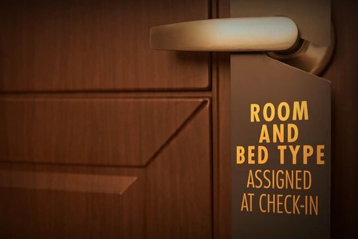 Room 4 of 25