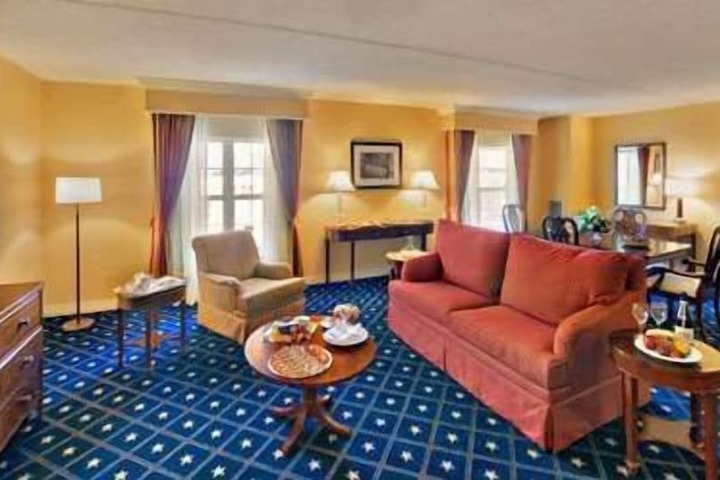 Room 40 of 61