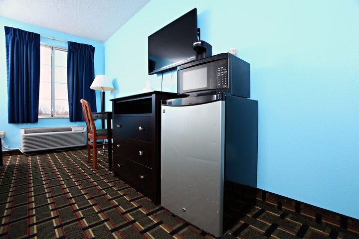Room 12 of 26