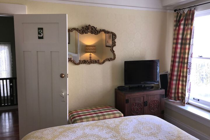 Room 16 of 43