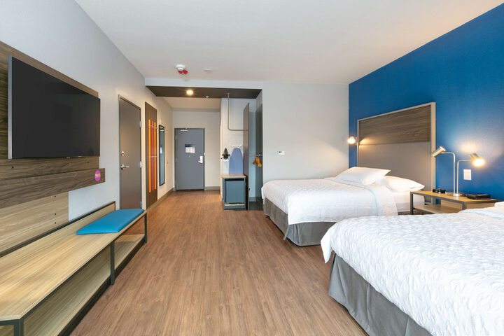 Room 13 of 25