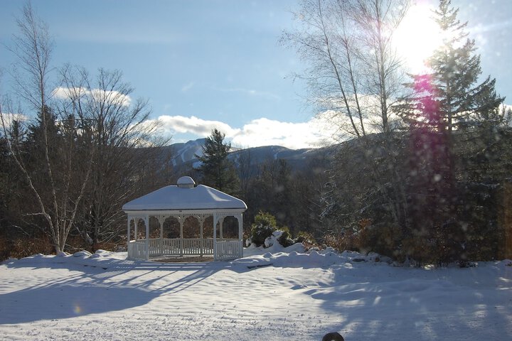 Summit Lodge
