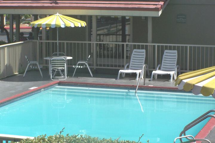 Pool 3 of 26