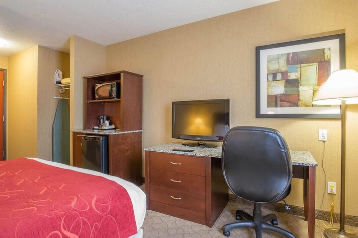 Comfort Inn & Suites