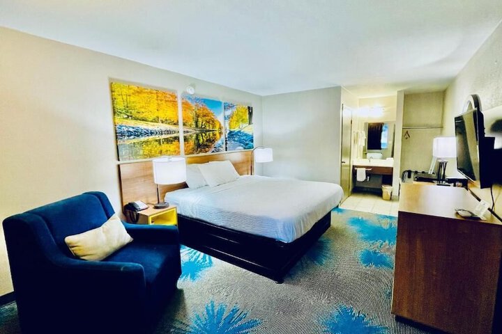 Room 16 of 23