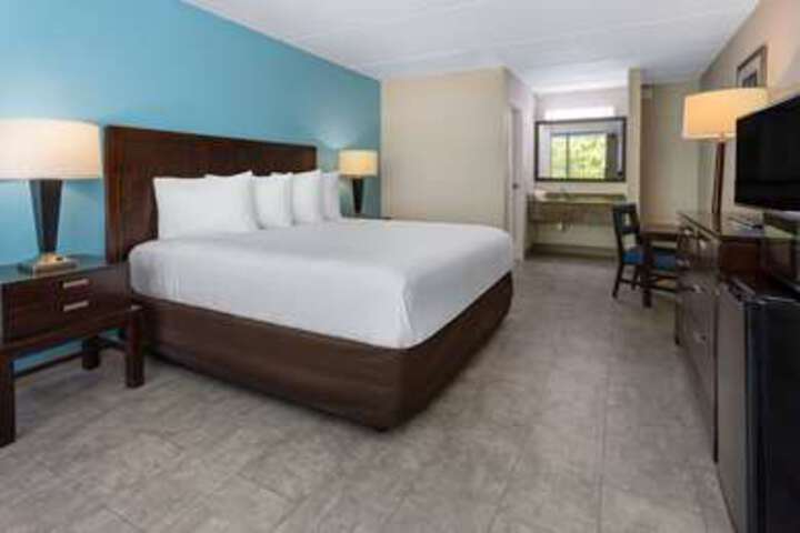 Room 64 of 156