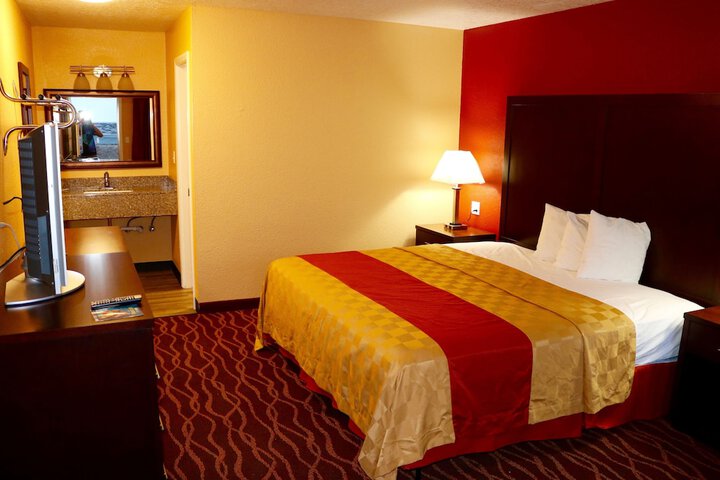 Room 15 of 15