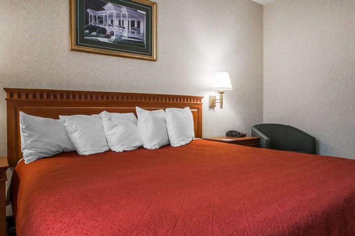 Room 13 of 21