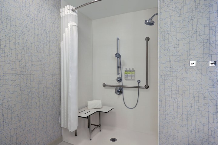 Holiday Inn Express Kingston West by IHG