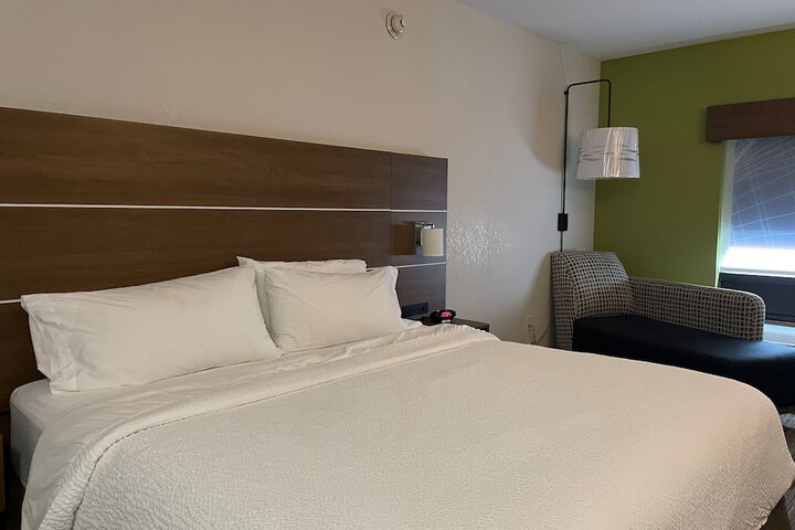 Holiday Inn Express & Suites Franklin KY by IHG
