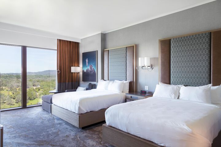 Room 12 of 30