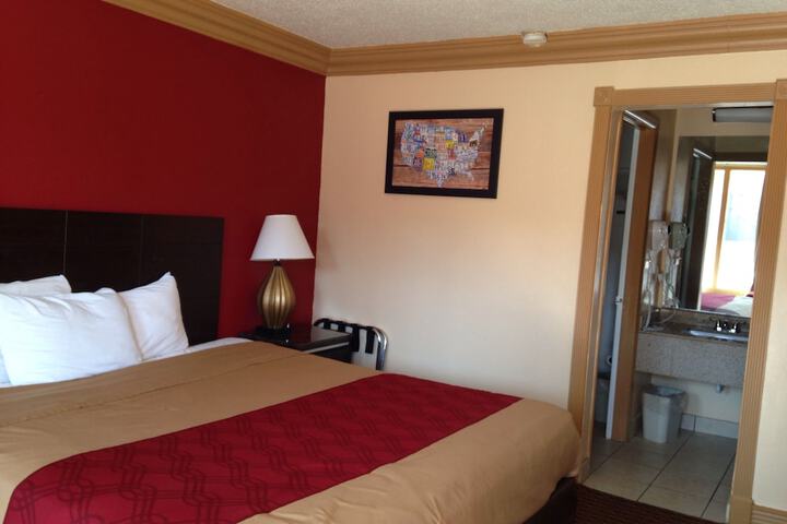 Room 10 of 19