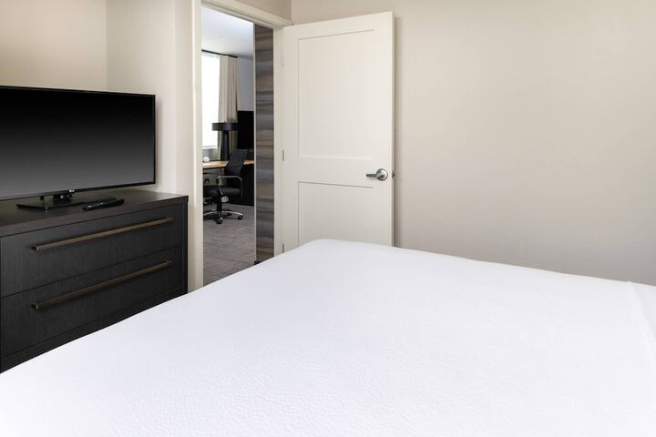 Room 31 of 40