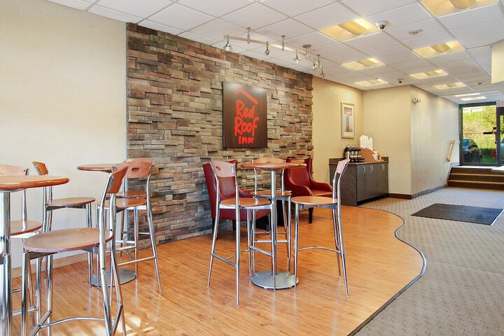 Red Roof Inn Cleveland Airport-Middleburg Heights