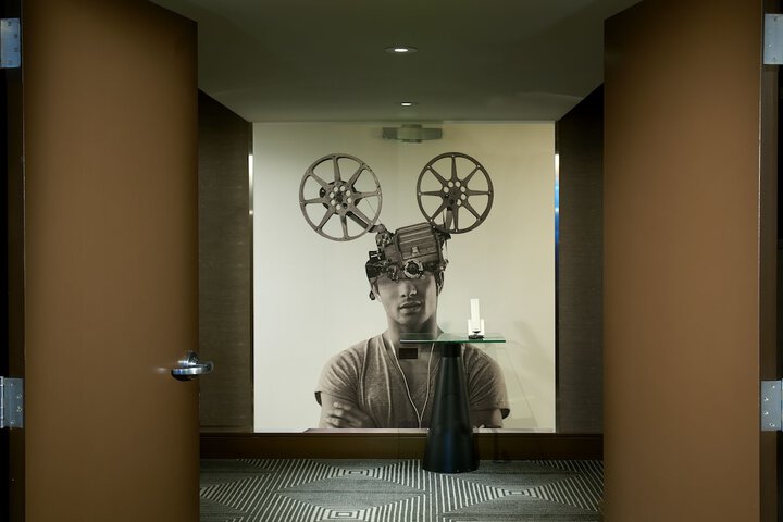 Ballroom/Hall 94 of 101