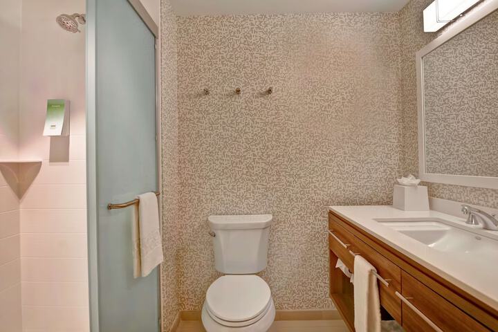Home2 Suites Naples I-75 Pine Ridge Road FL