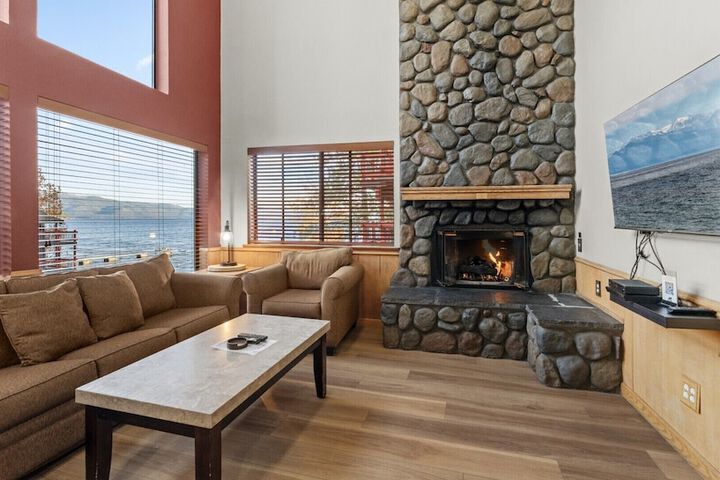 Edgelake Beach Club by Coolvacay