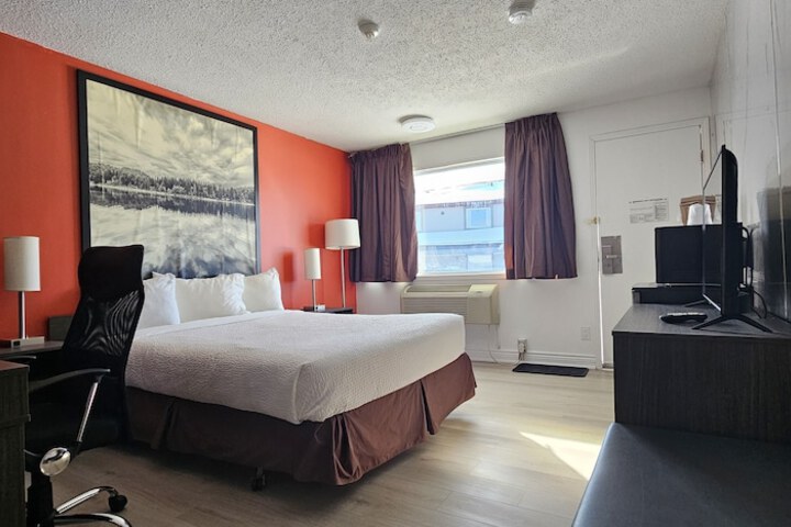 Room 19 of 28